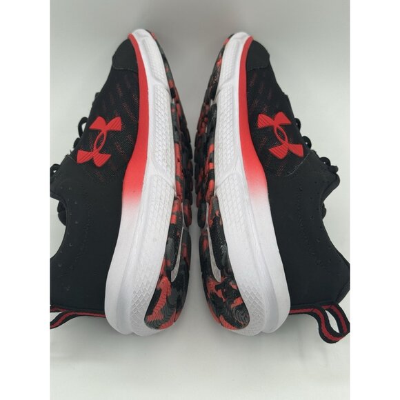 Under Armour Charged Assert 10 Size 7 Low Black Red White Camo Preowned - Picture 5 of 12